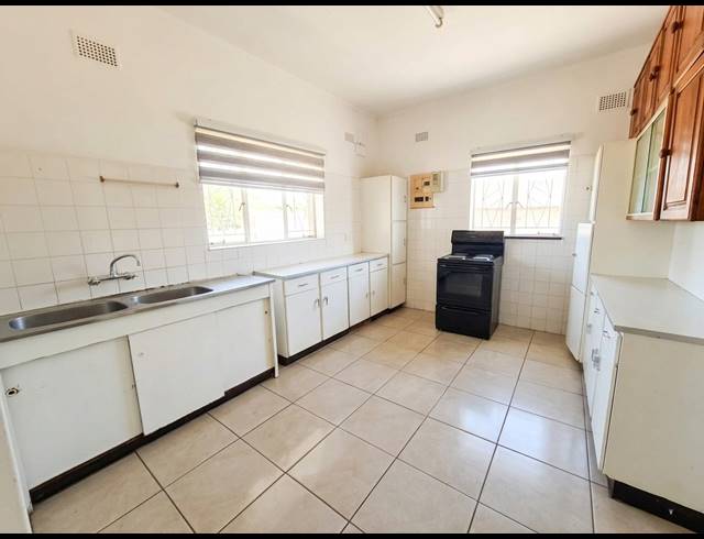 3 BEDROOM HOUSE TO LET IN VANDERBIJLPARK CW 6